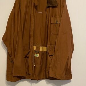 Men's Brown lightweight Hunting Jacket, needs zipper sewn up.  Vintage